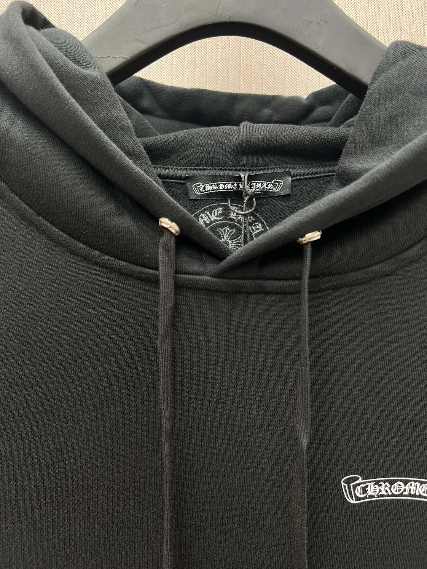 M36—P210 -Chrome Hearts/Chrome Hearts printed sweatshirt cardigan jacket -420 grams of high-density, high-quality wool, soft, delicate and skin-friendly, soft and silky to the touch, warm and skin-friendly -The hardware and zipper accessories are all customized and full of details -Colour: black -Size: S M L XL